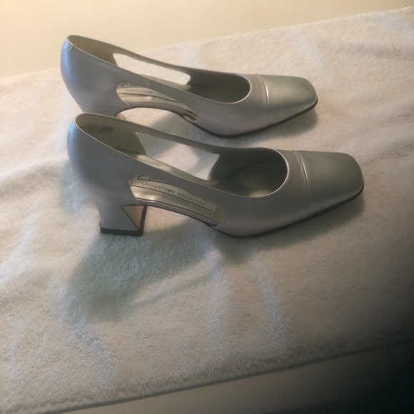 Shoes - Picture 3 of 3